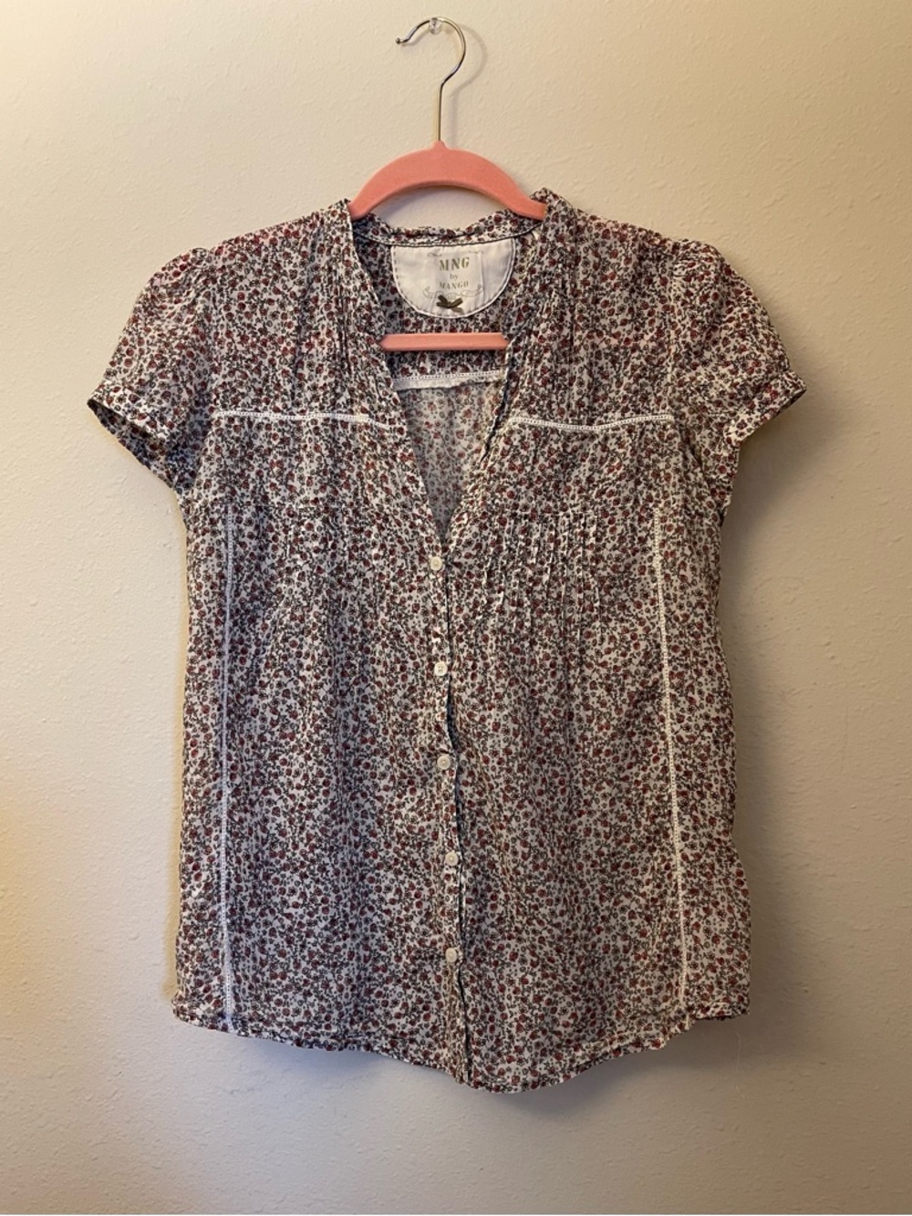 Mango Short-Sleeve Floral Button-Down Top in White and Red